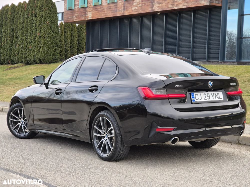BMW Seria 3 330i xDrive Aut. Edition Luxury Line Purity - 16