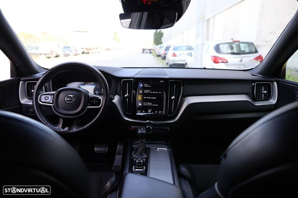 Volvo XC 60 2.0 D4 R-Design AWD Geartronic - 14