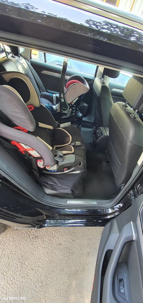 Volkswagen Passat 2.0 TDI DSG Highline - 30