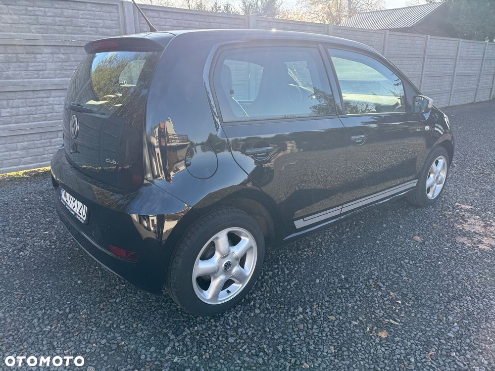 Volkswagen up! club - 18