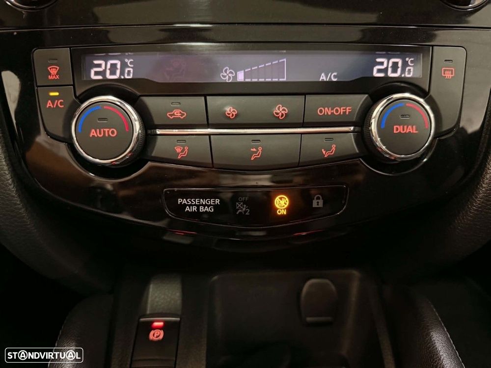 Nissan Qashqai 1.5 dCi N-Connecta - 18