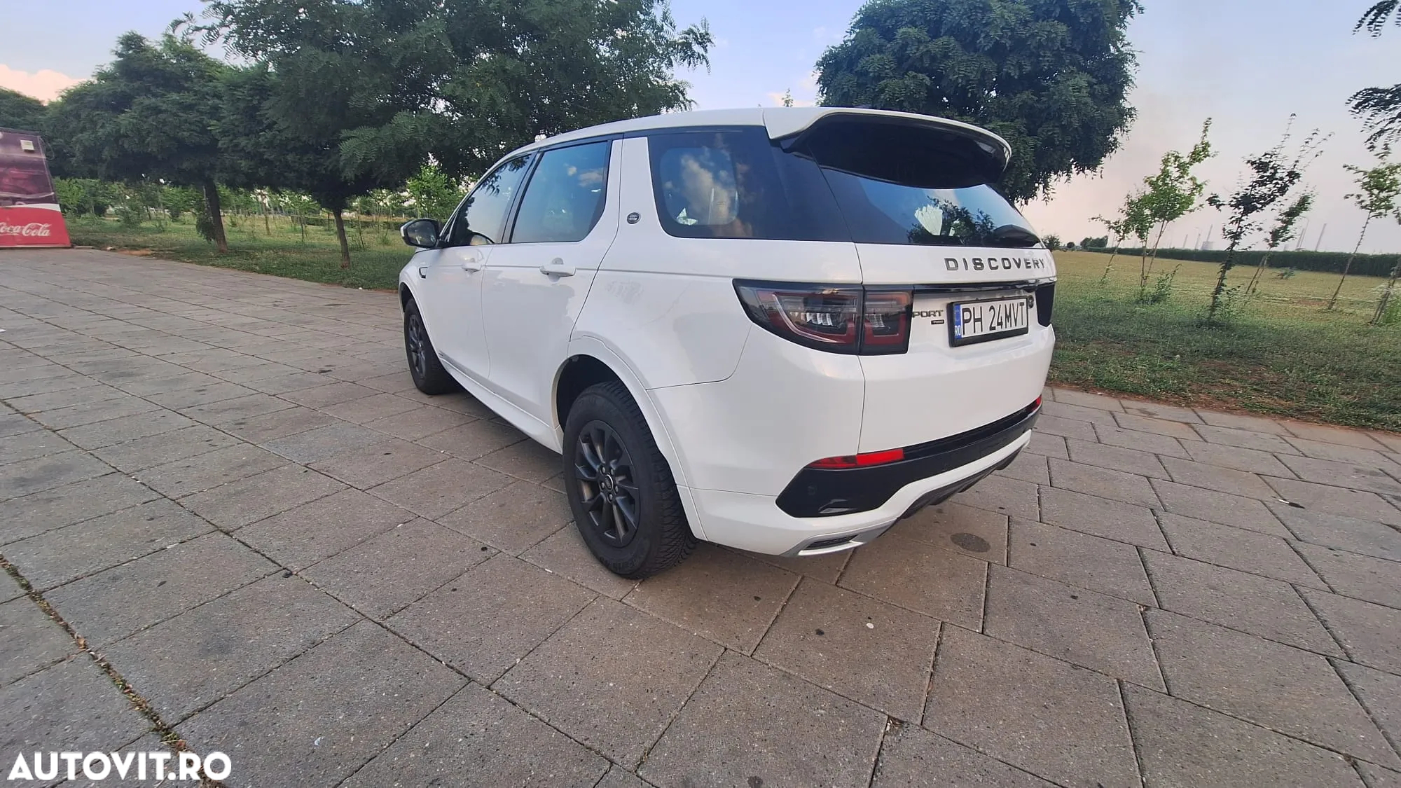 Land Rover Discovery Sport 2.0 P200 R-Dynamic MHEV - 3