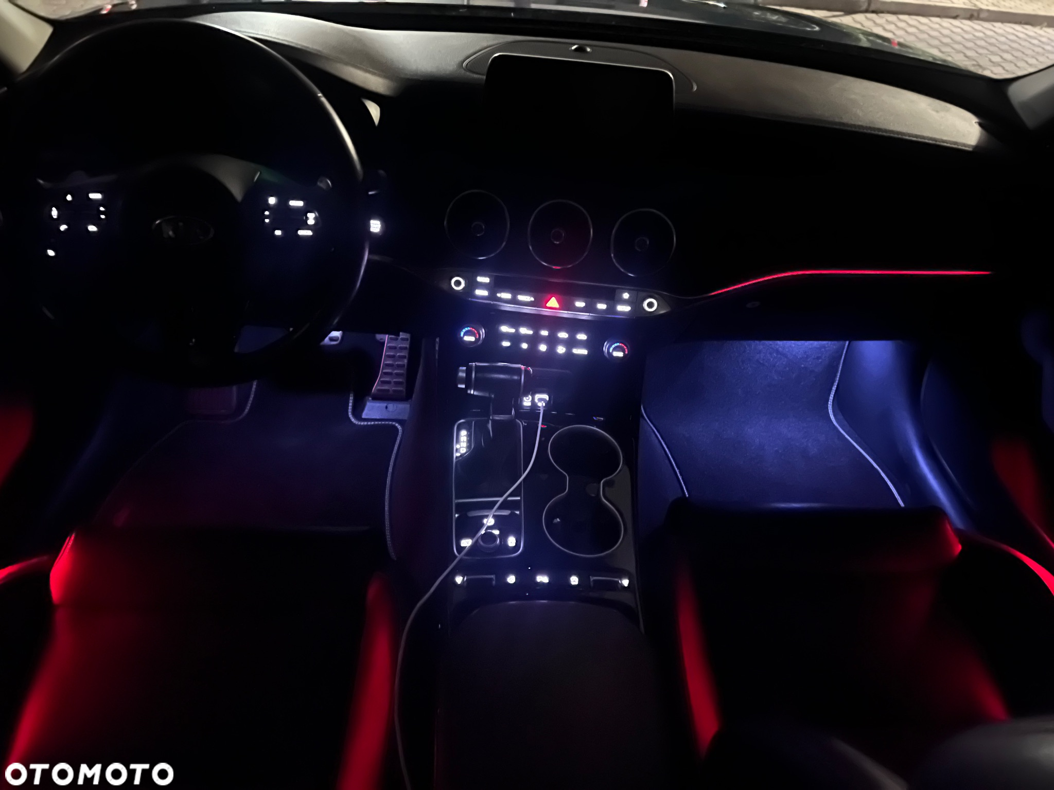 Kia Stinger - 2