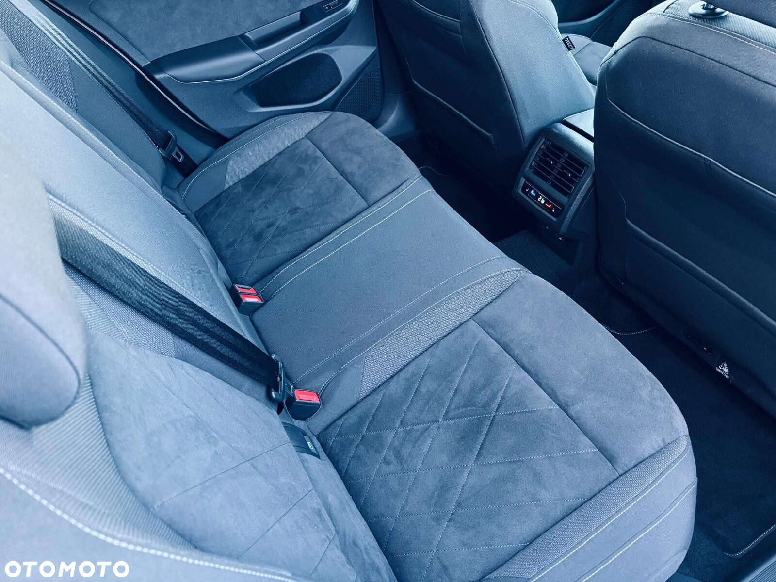 Volkswagen Golf - 19