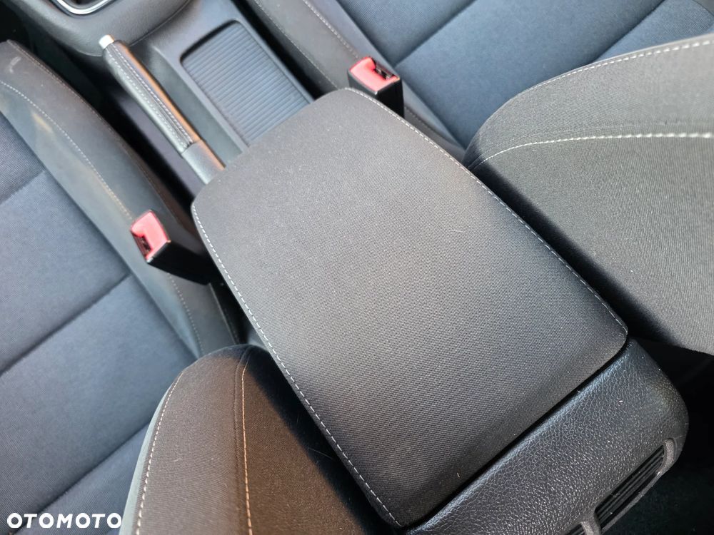 Volkswagen Golf 1.2 TSI BlueMotion Technology Style - 25