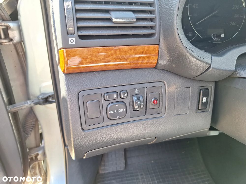 Toyota Avensis 1.8 VVT-i Sol - 6