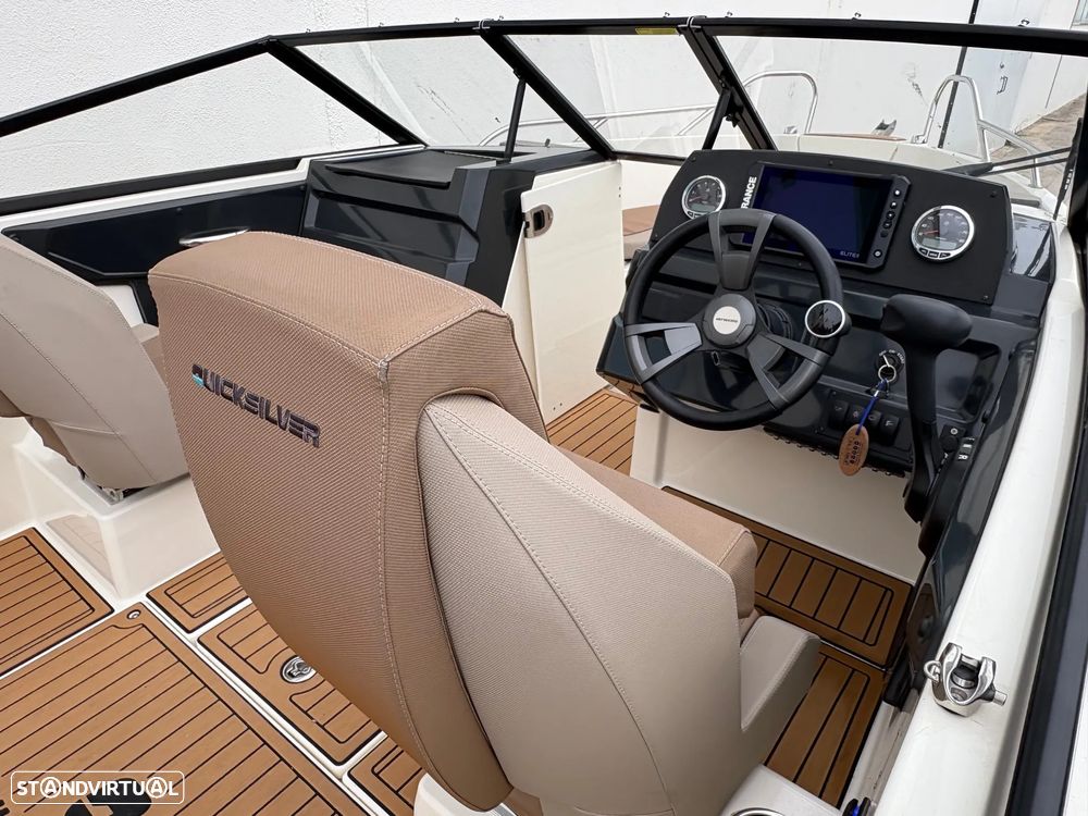 Quicksilver Activ 605 Bowrider - 10