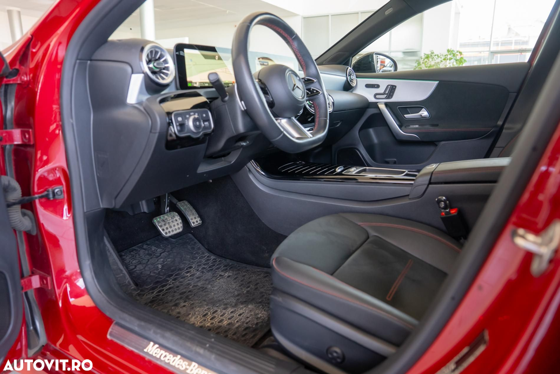 Mercedes-Benz A 200 7G-DCT AMG Line - 14