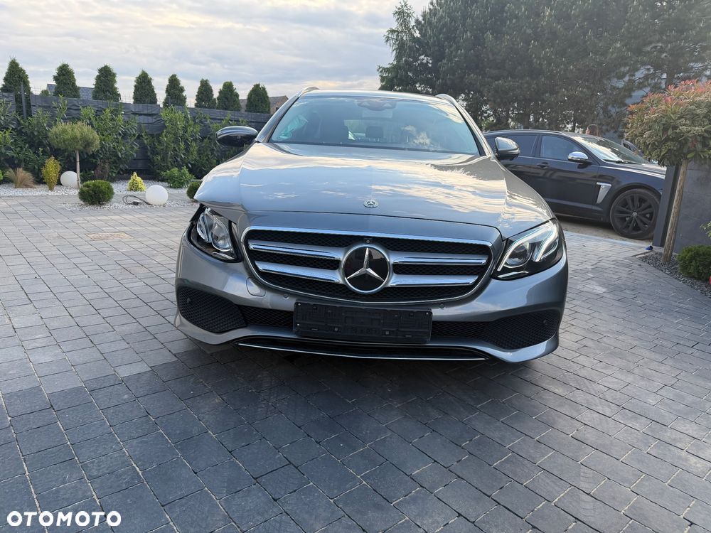 Mercedes-Benz Klasa E 250 9G-TRONIC Avantgarde - 6