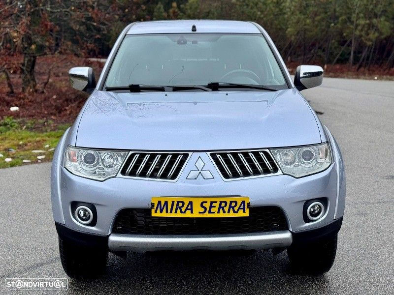 Mitsubishi L200 2.5 DI-D CD Invite AC 4WD - 9