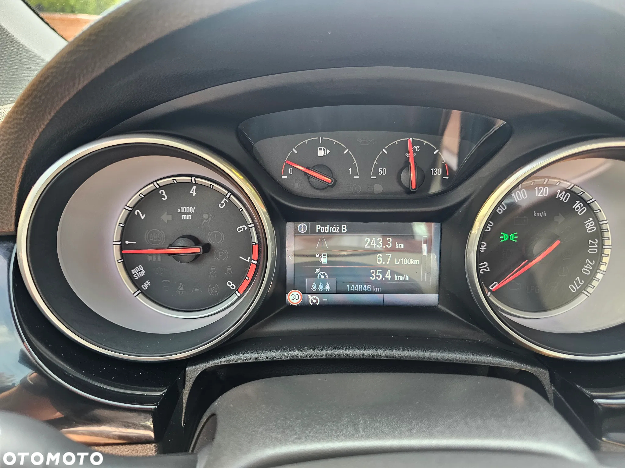 Opel Astra 1.4 Turbo Cosmo - 36