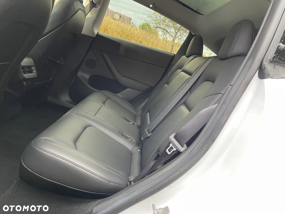 Tesla Y Model RWD - 21