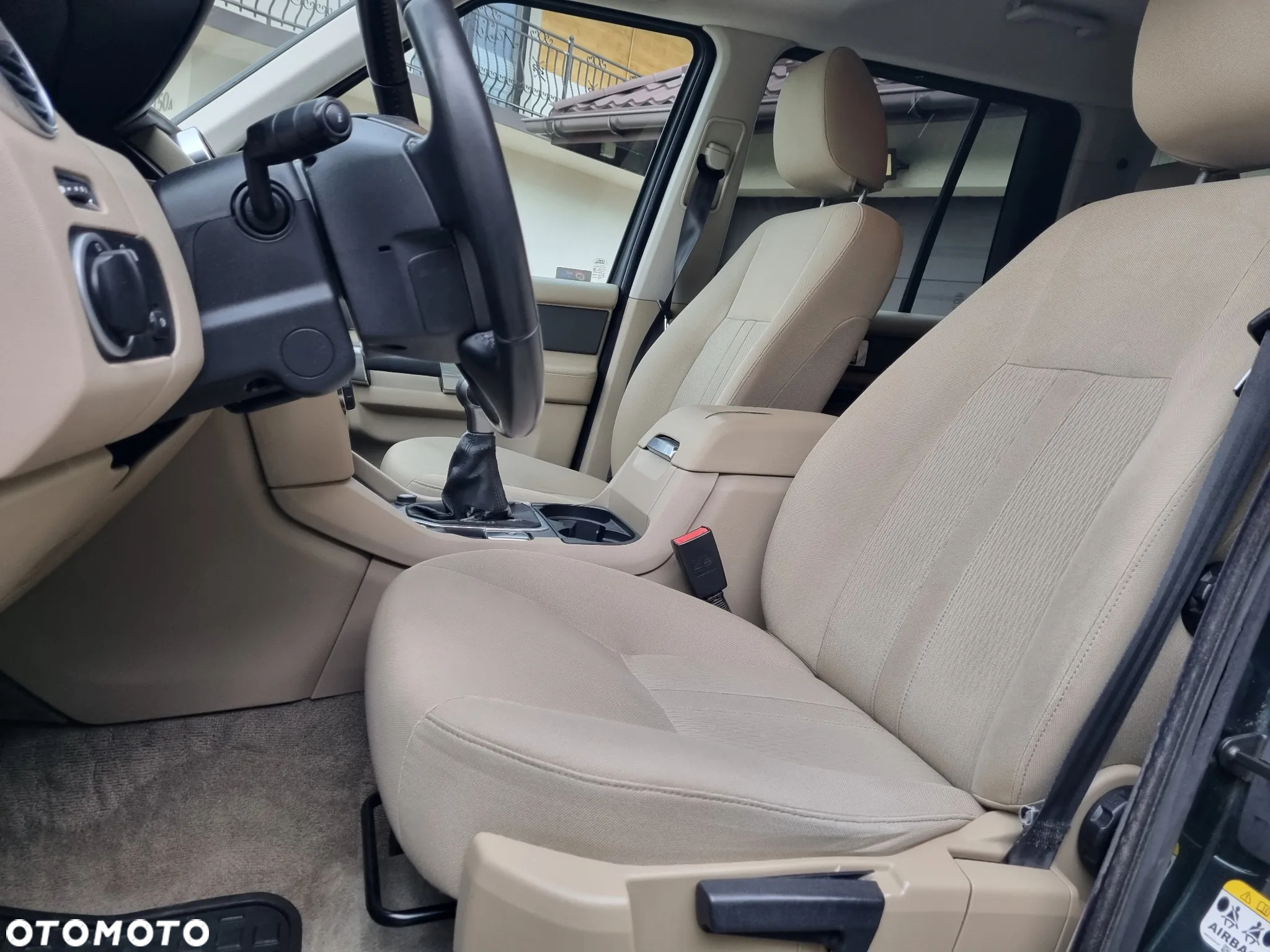 Land Rover Discovery IV 2.7D V6 S - 14