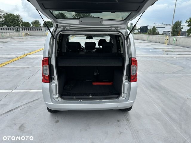 Fiat Fiorino Kombi Adventure - 9