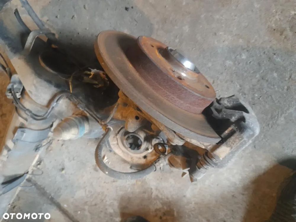 Belka tylna oś Citroen c3 Picasso - 6