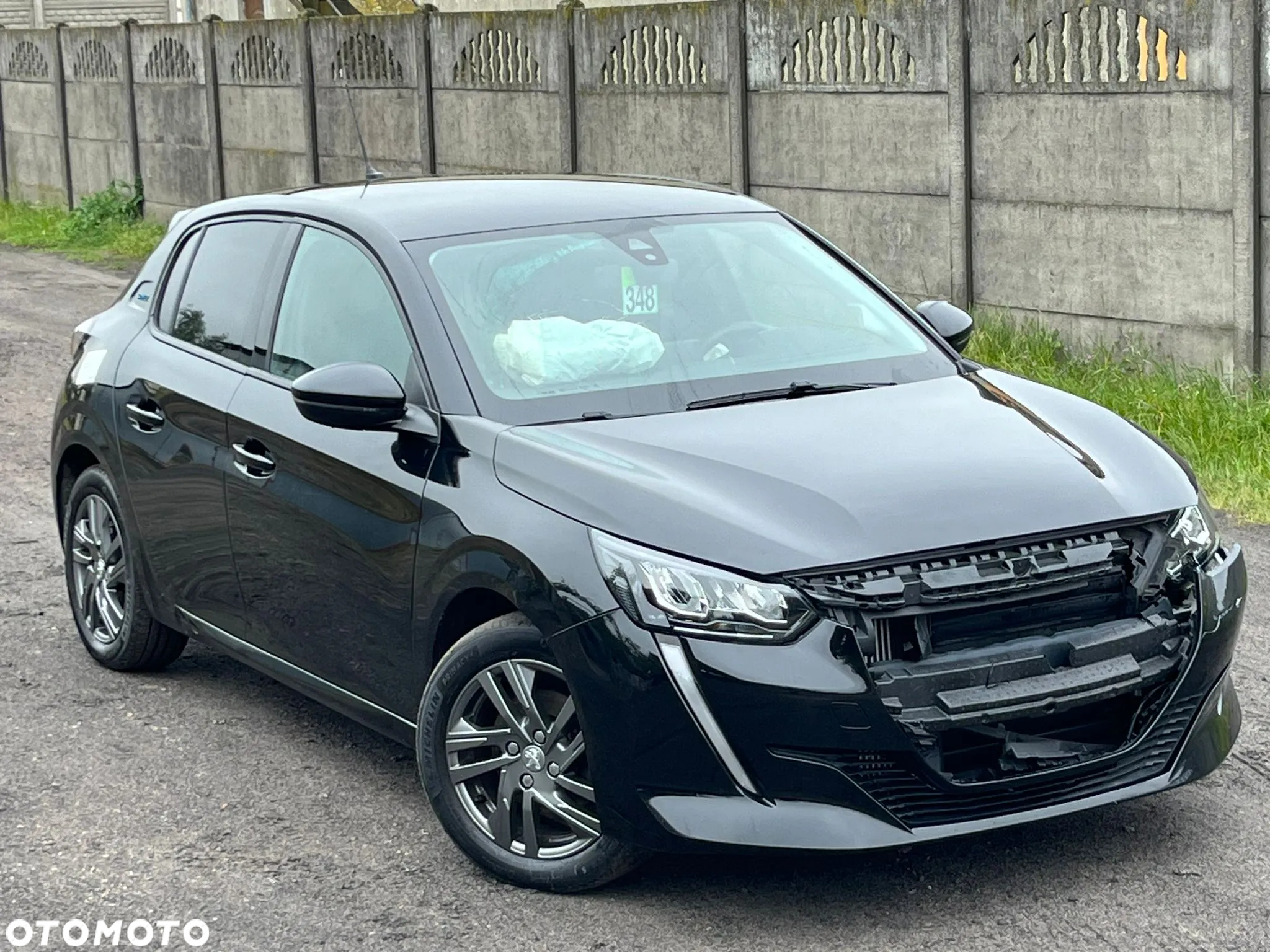 Peugeot 208 - 21