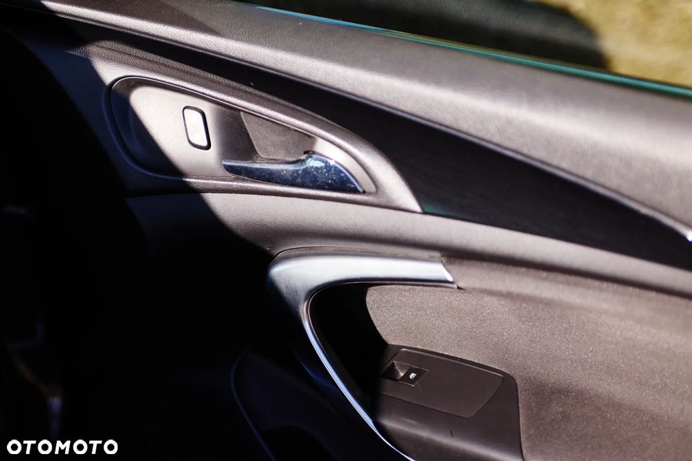 Opel Insignia 2.0 CDTI automatik Business Edition - 28