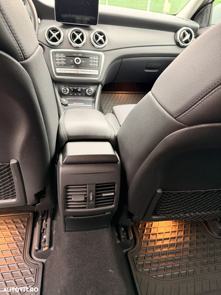 Mercedes-Benz GLA 220 4MATIC - 17