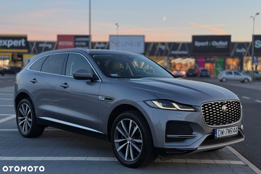 Jaguar F-Pace 2.0 i4P AWD Pure - 4