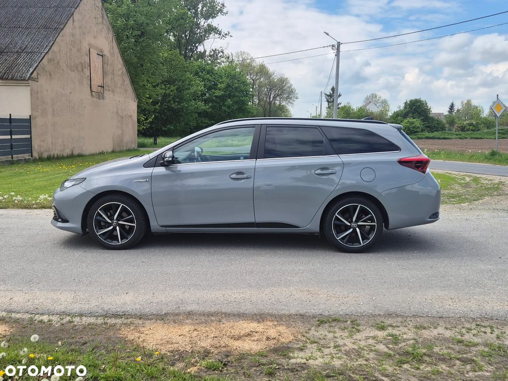 Toyota Auris Hybrid 135 Selection - 9