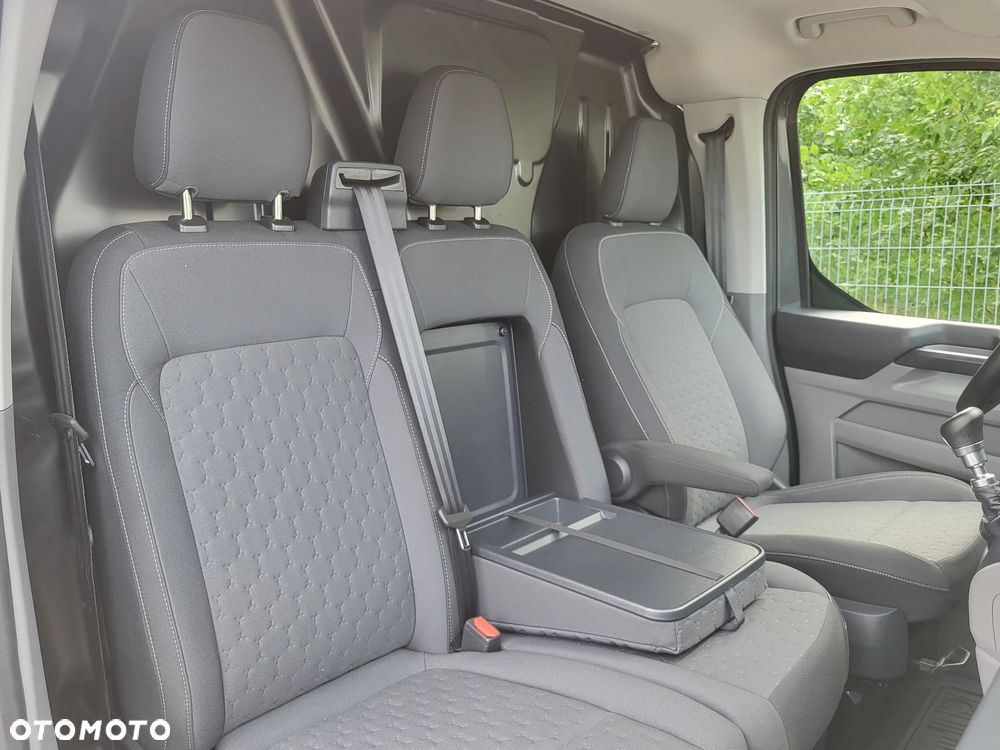 Ford Tranzit Custom - 10