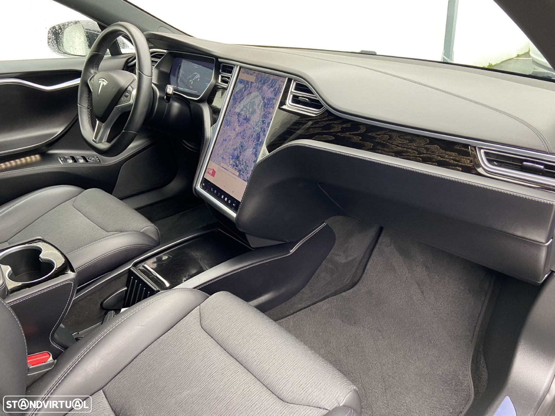 Tesla Model S 75D - 27