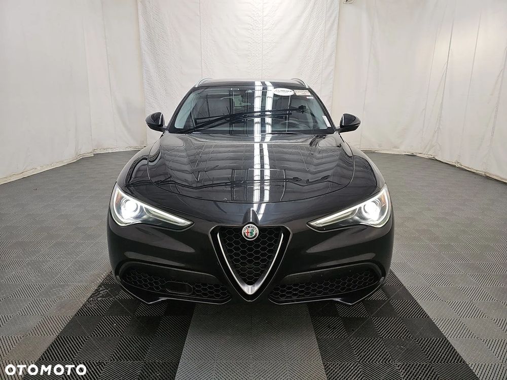 Alfa Romeo Stelvio 2.0 Turbo 16V AT8-Q4 Ti - 2