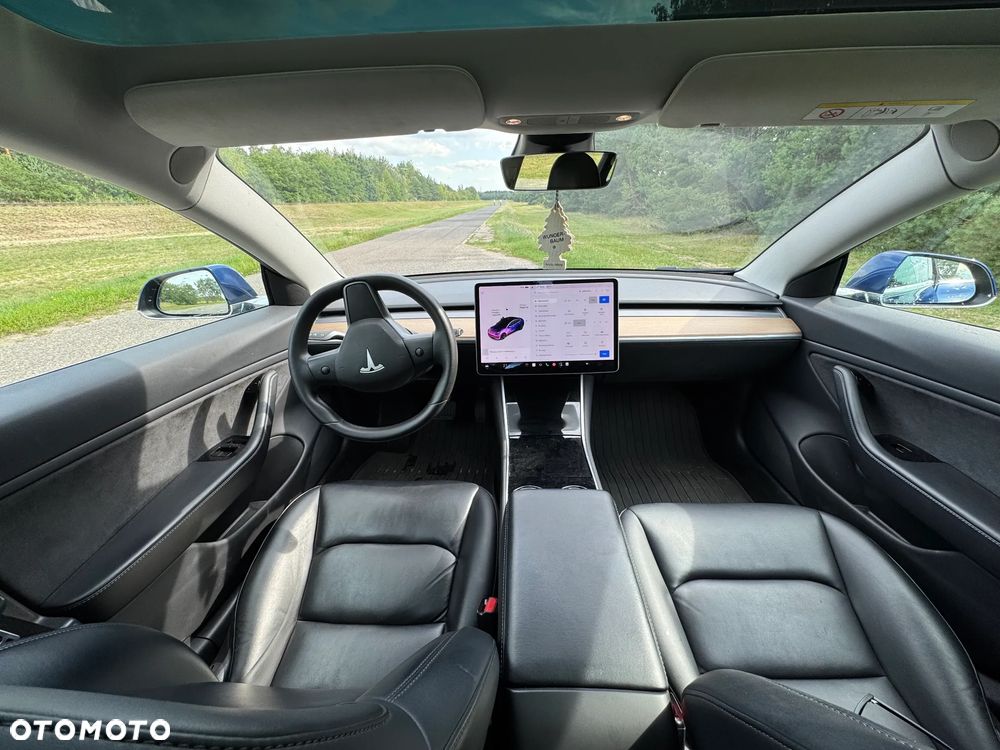 Tesla Model 3 - 11