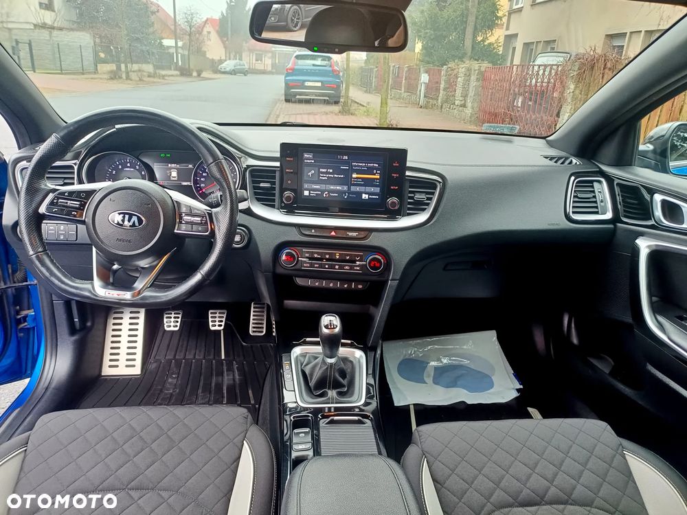 Kia ProCeed - 8