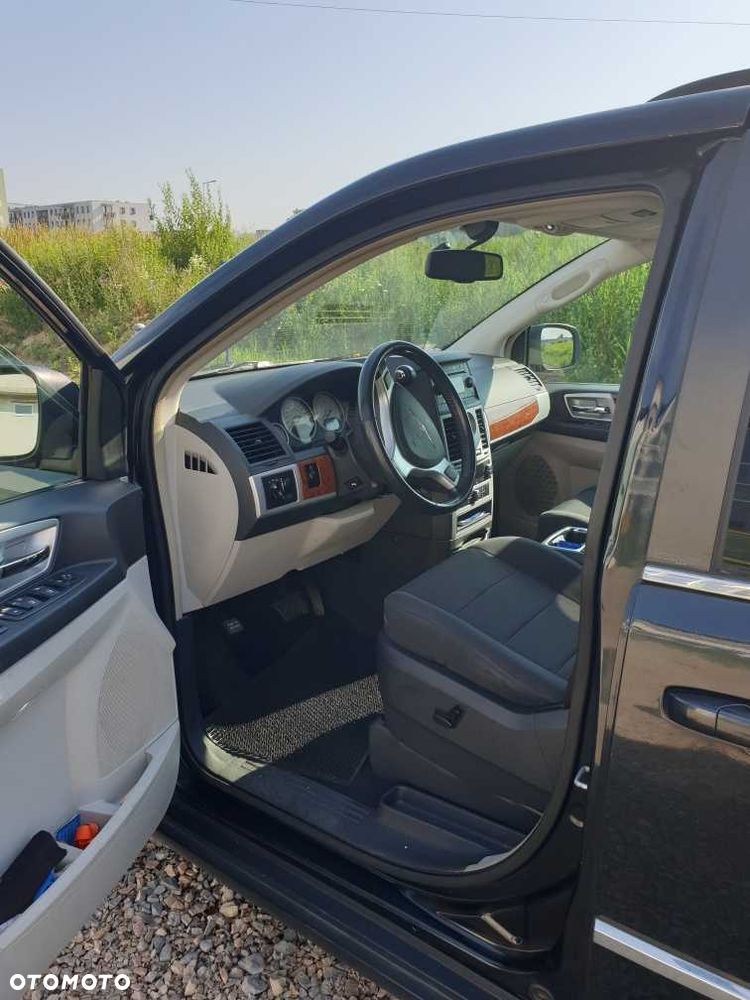 Chrysler Grand Voyager - 4