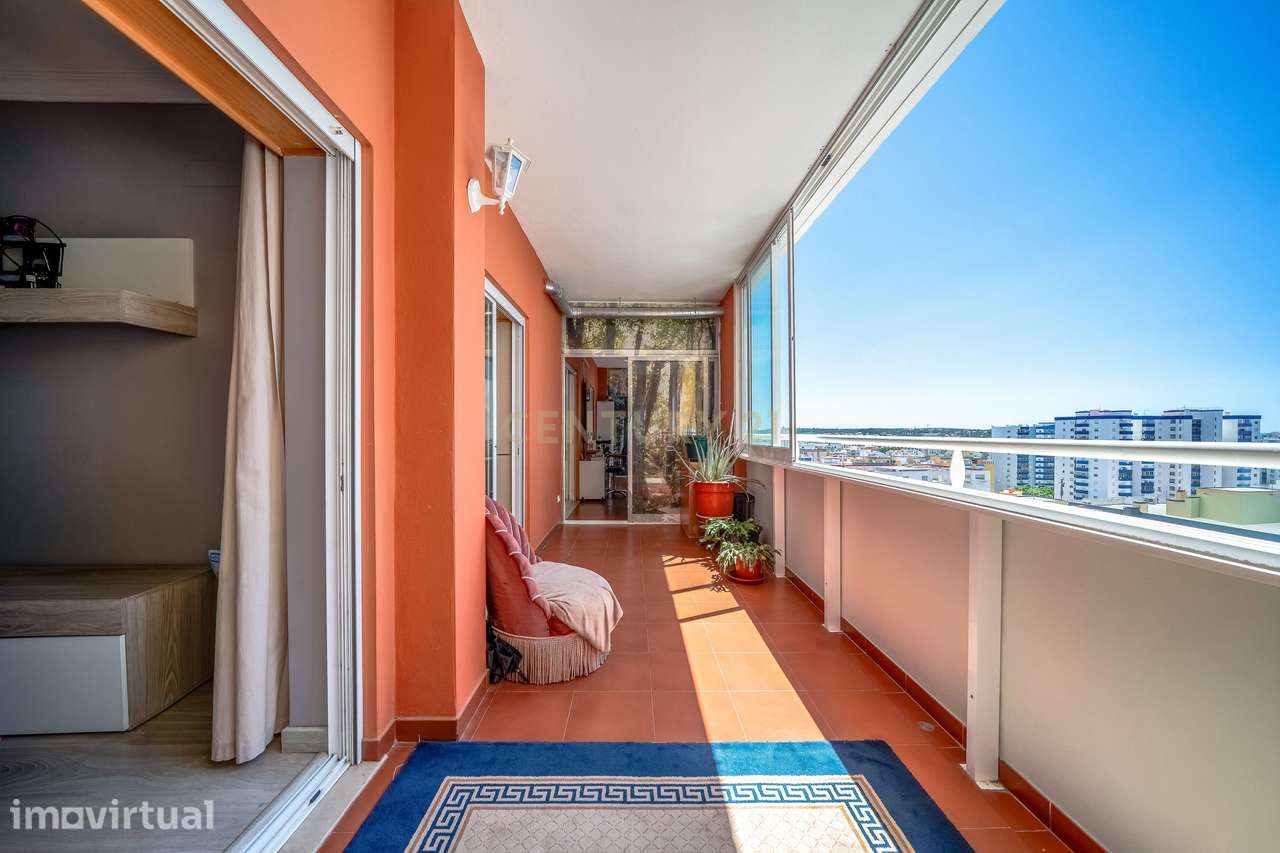 Apartamento T3 no Centro de Portimão | Varanda, Vistas Desafogadas e E - Grande imagem: 3/32
