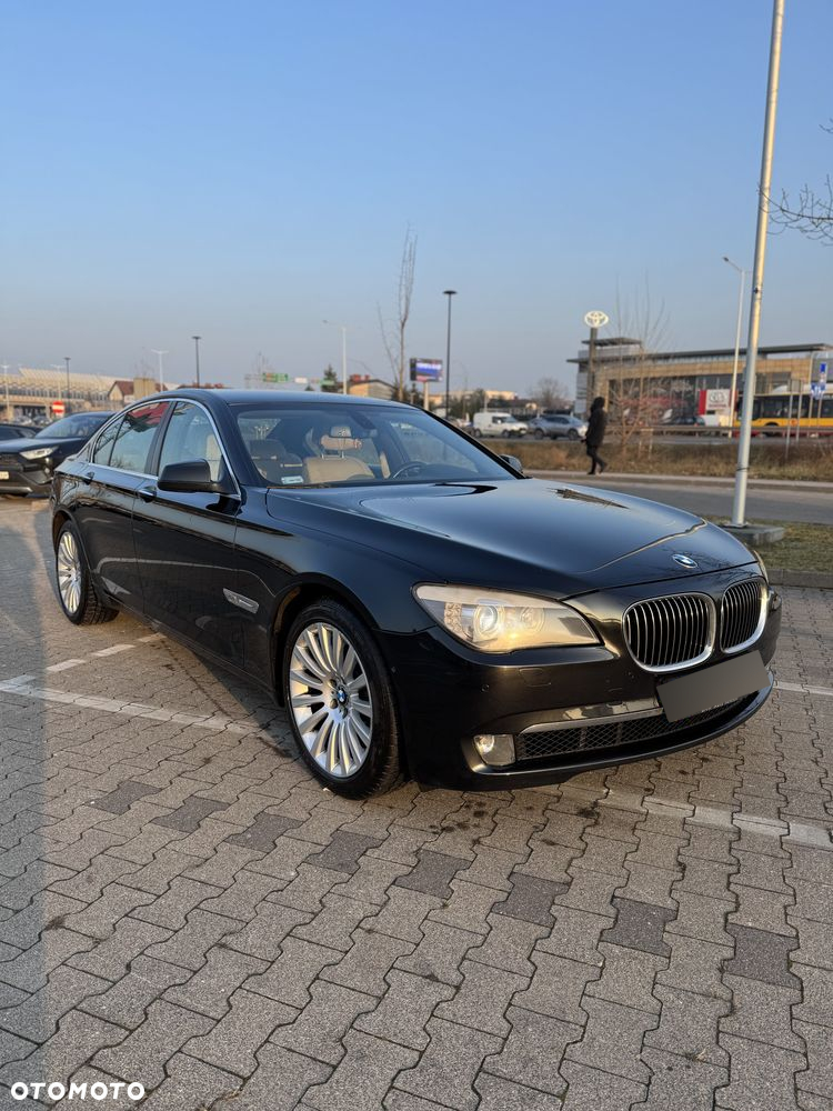 BMW Seria 7 740d xDrive - 29