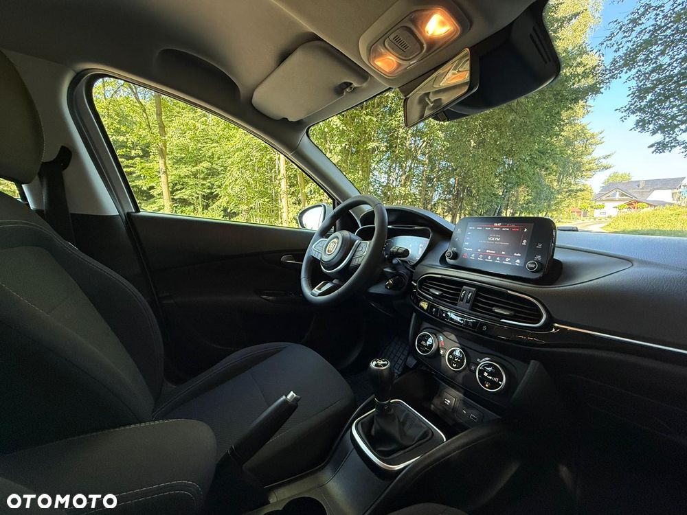 Fiat Tipo 1.0 T3 Garmin - 29