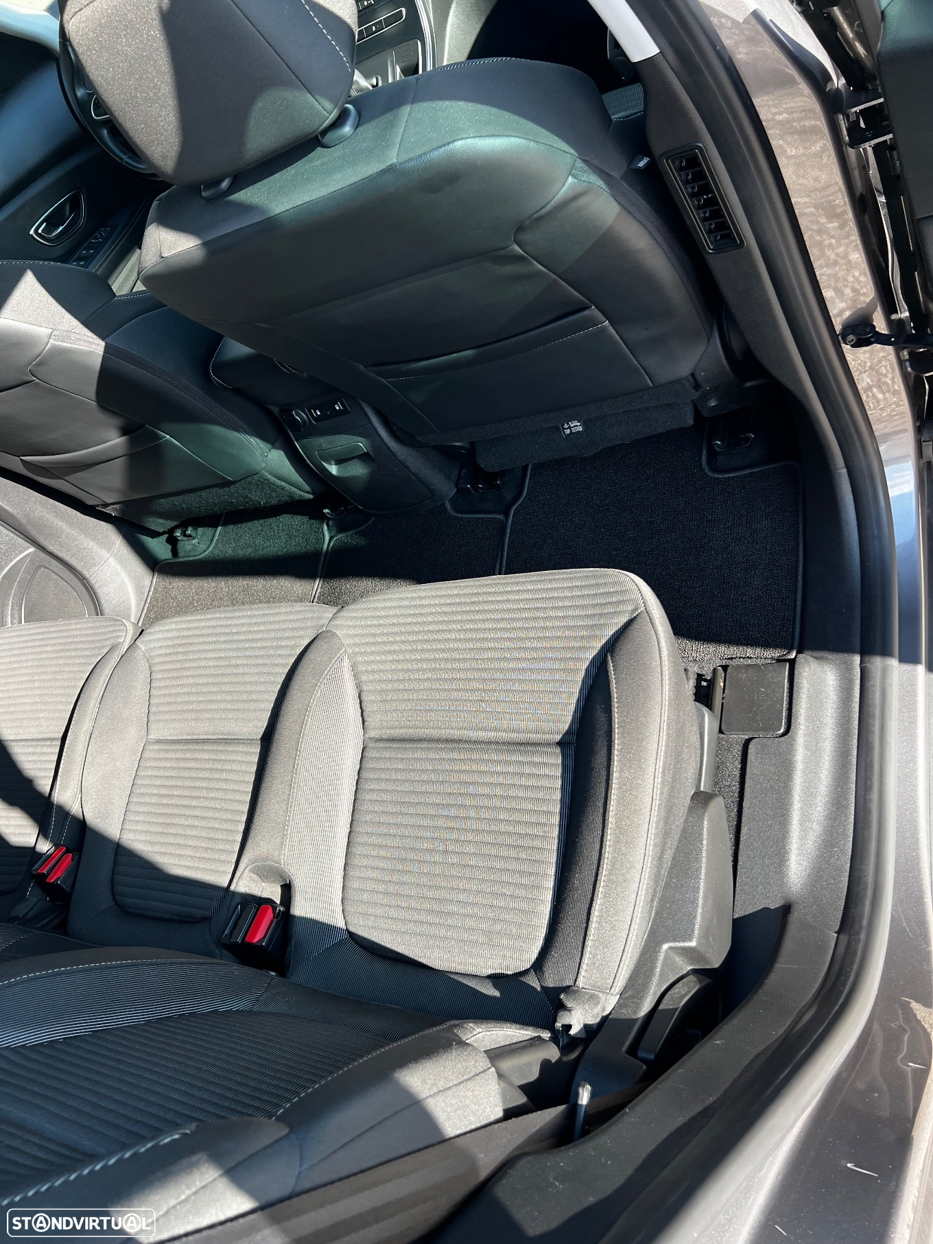 Renault Grand Scénic BLUE dCi 120 EDC LIMITED - 15