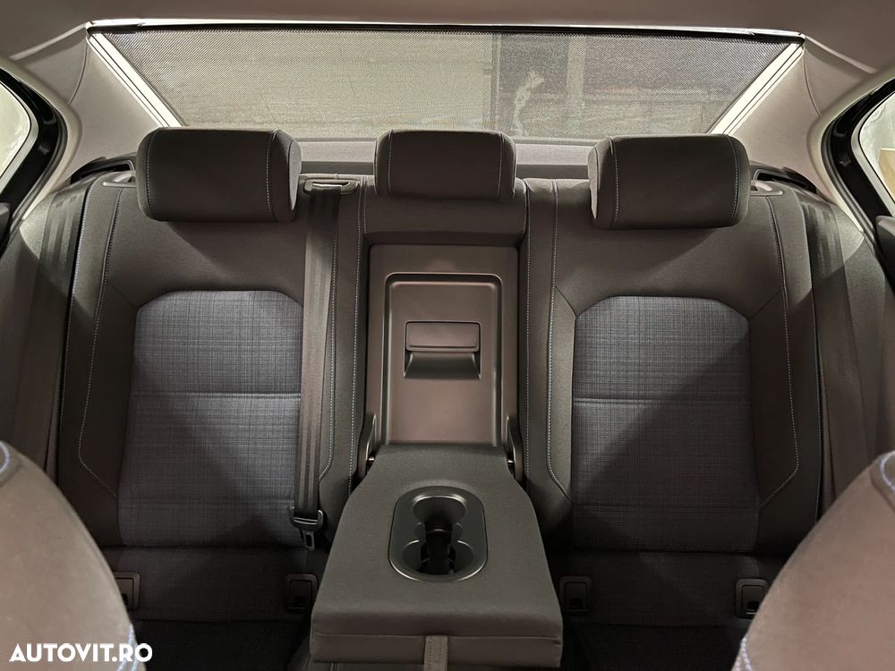 Volkswagen Passat GTE - 12