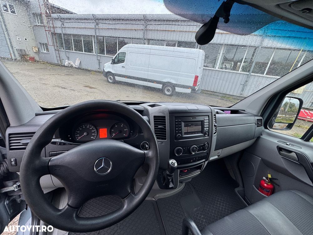 Mercedes-Benz Sprinter - 8