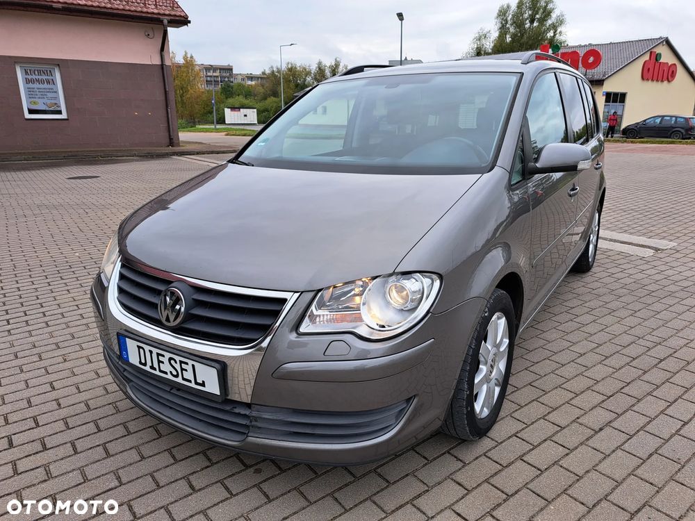 Volkswagen Touran - 2