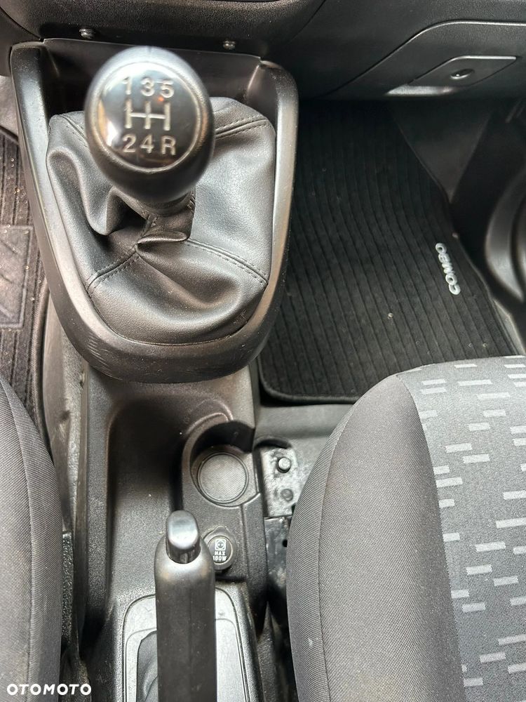 Opel COMBO-D-VAN - 7