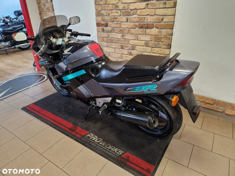 Honda CBR - 6
