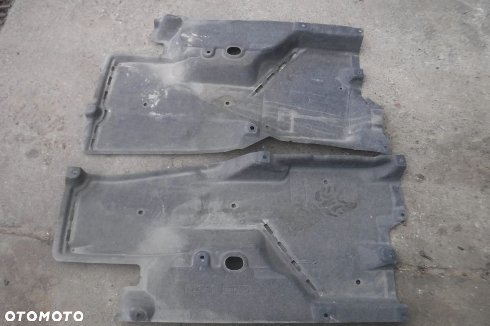 Mazda CX5 II 4WD  oslona  lewa  podwozia przeciwblotna KB7W56122 KB8B561Z1