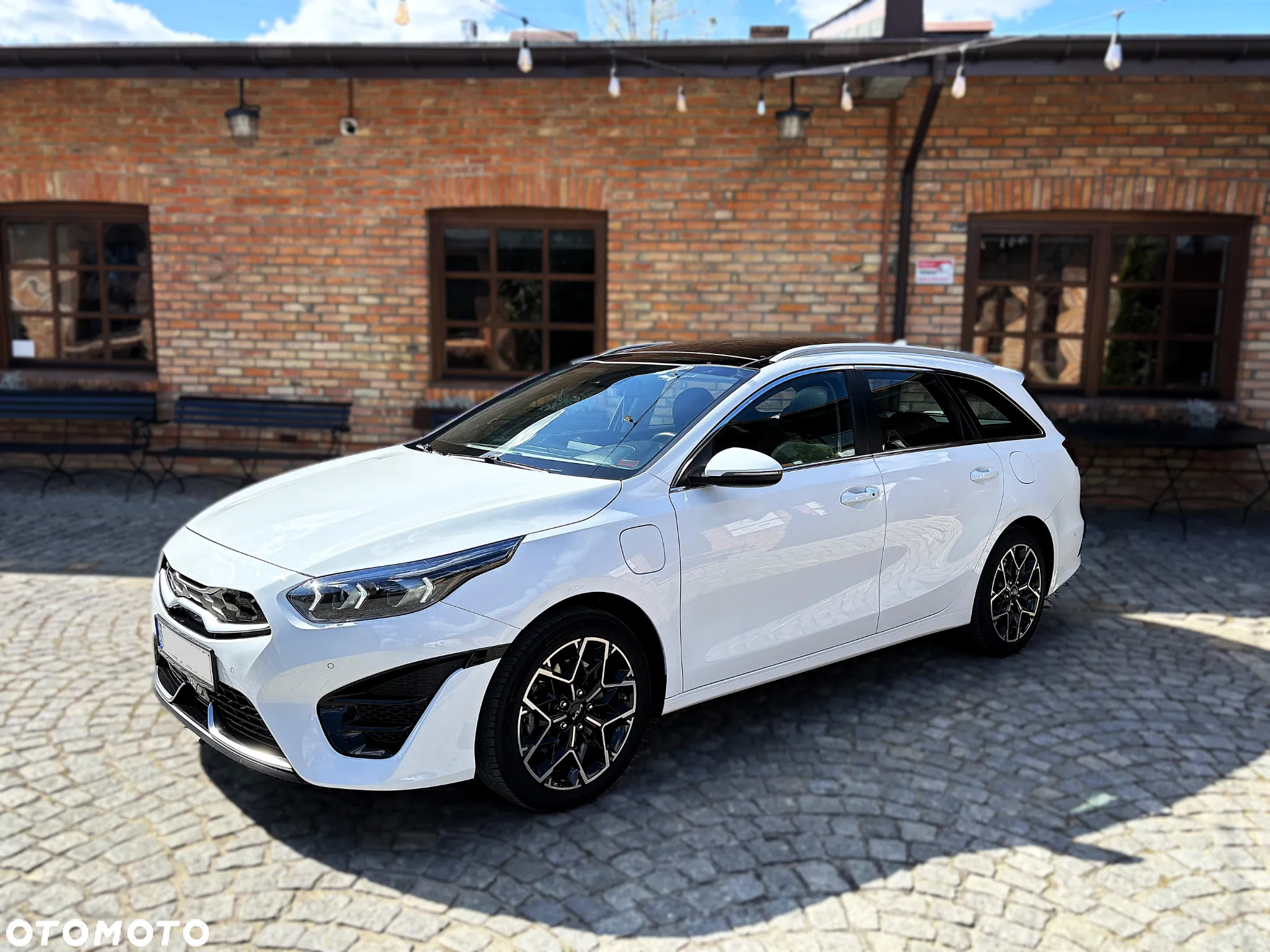 Kia Ceed SW 1.6 GDI DCT OPF Plug-in-Hybrid Platinum Edition - 4