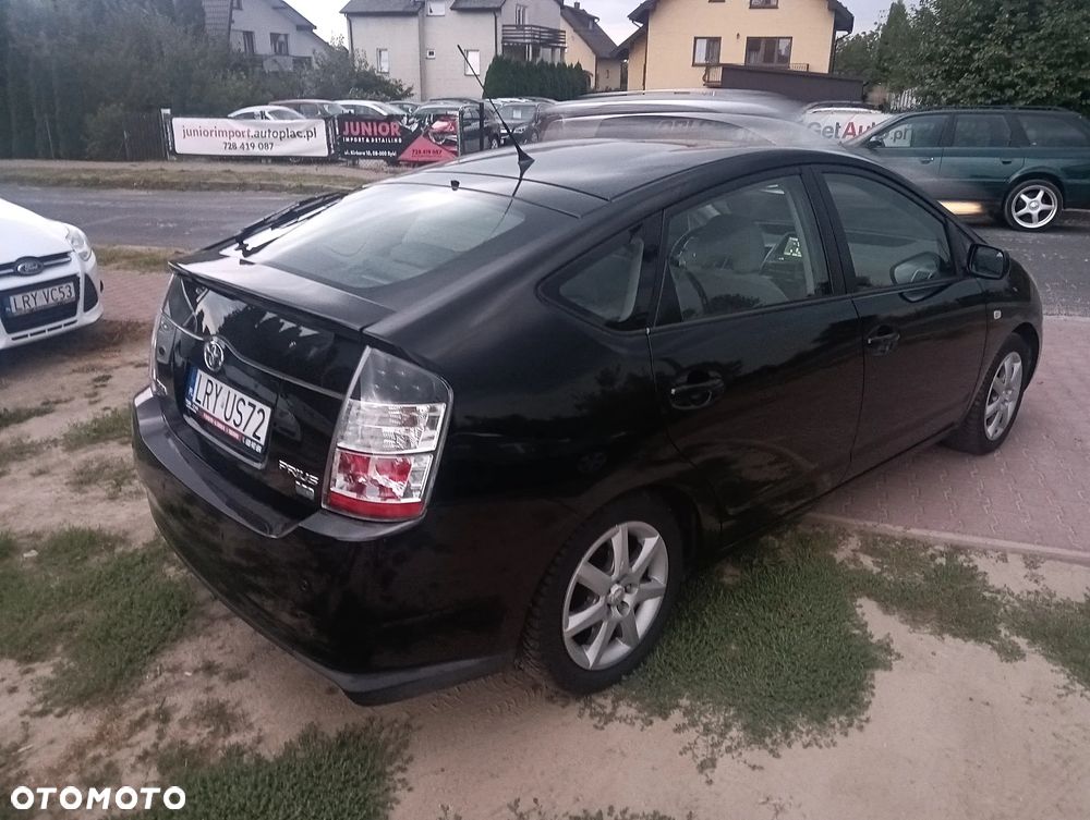 Toyota Prius 1.5 VVT-i Prestige - 4