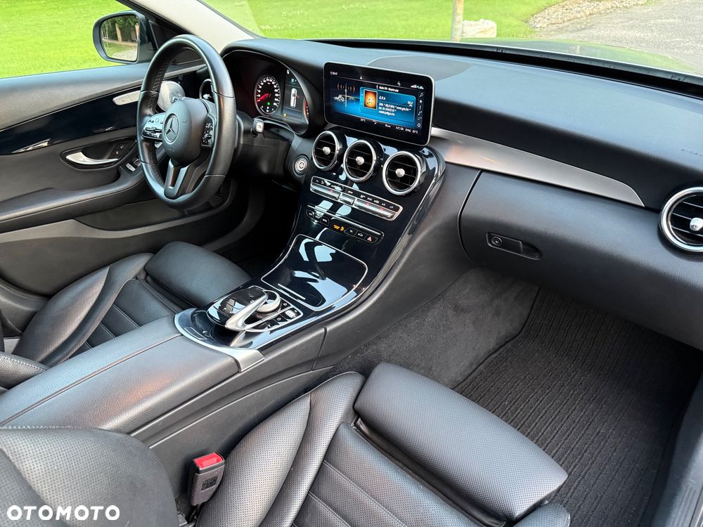 Mercedes-Benz Klasa C 220 d 4Matic 9G-TRONIC Night Edition - 14