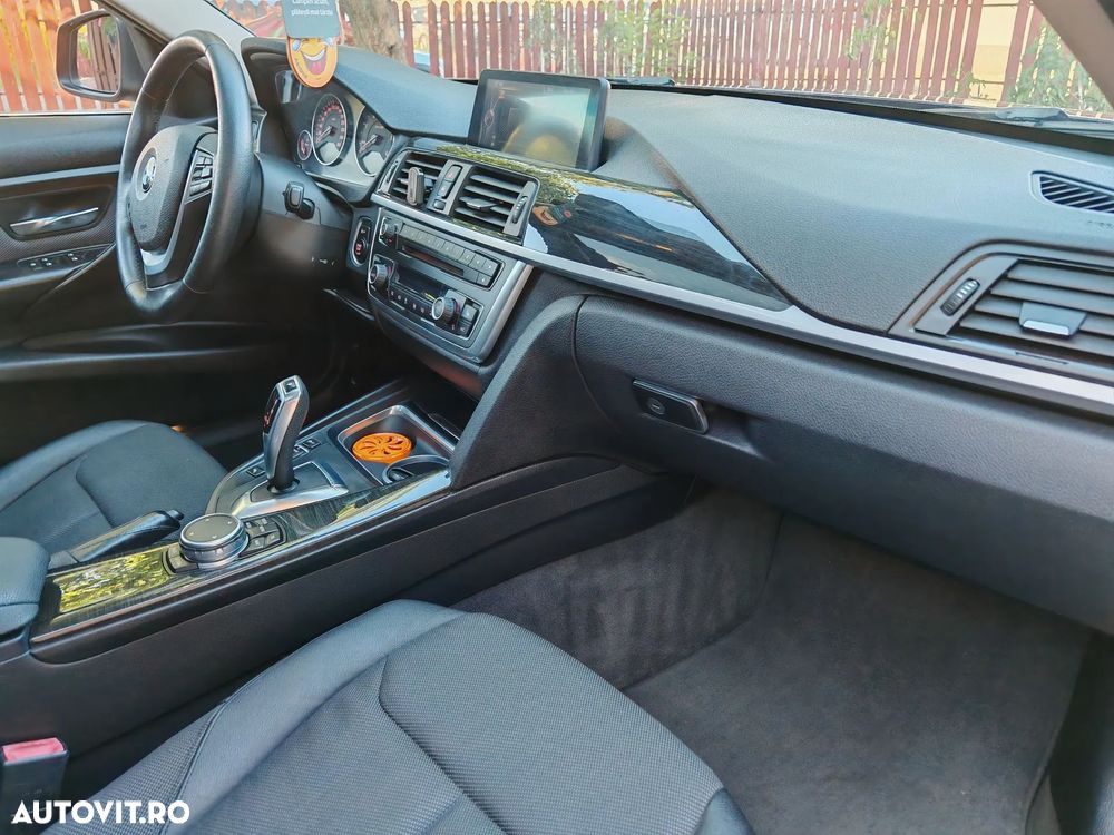 BMW Seria 3 318d Aut. Luxury Line - 11