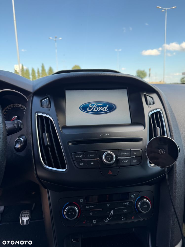 Ford Focus 2.0 TDCi ST - 12