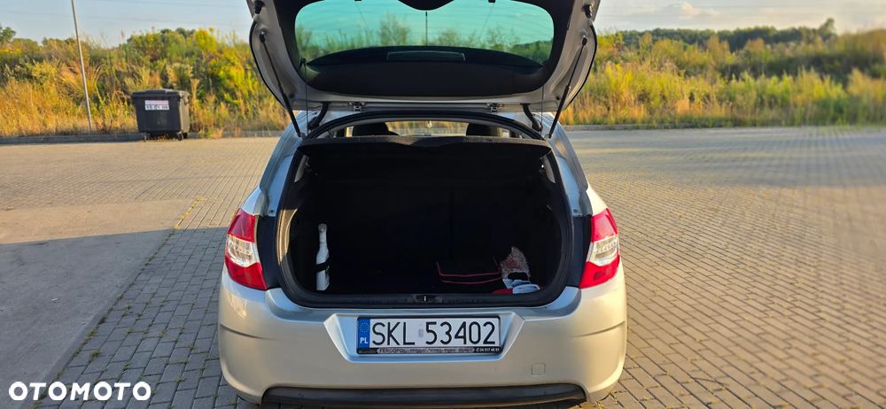 Citroën C4 1.6 HDi Attraction - 18