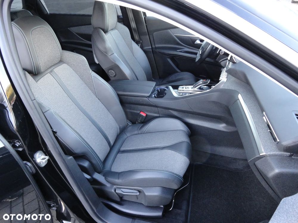 Peugeot 5008 1.5 BlueHDI Allure S&S EAT8 - 11