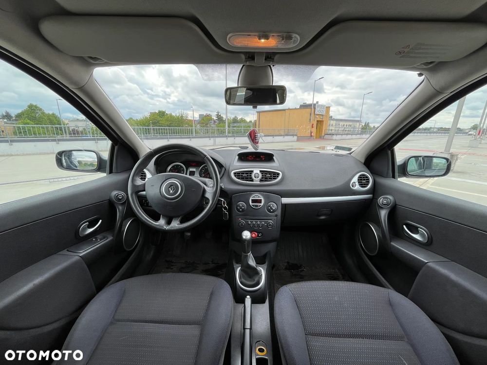 Renault Clio - 16