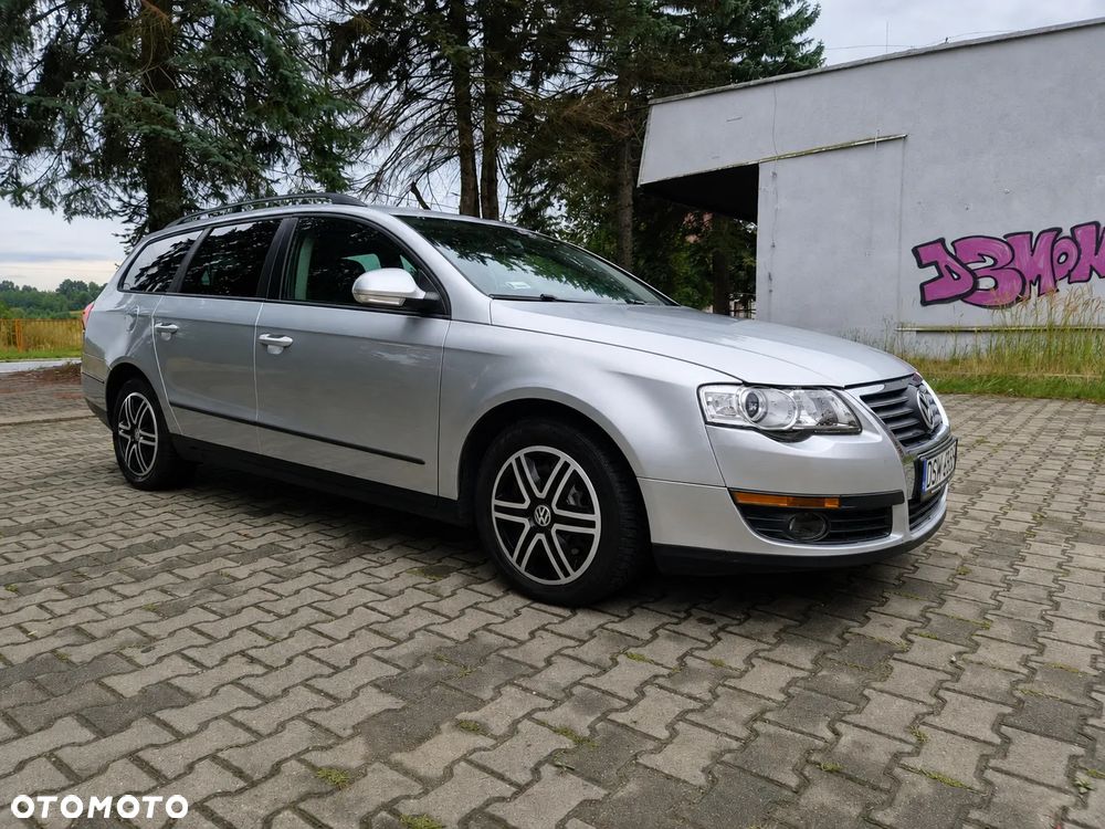 Volkswagen Passat 1.9 TDI DPF Comfortline - 4