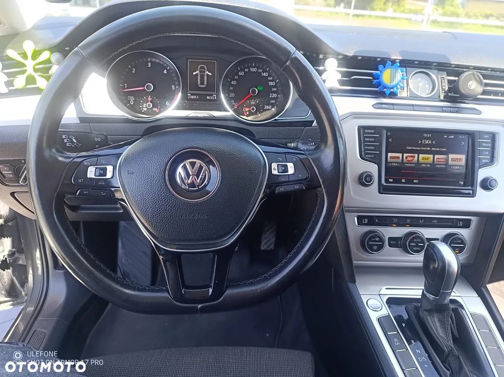 Volkswagen Passat - 8